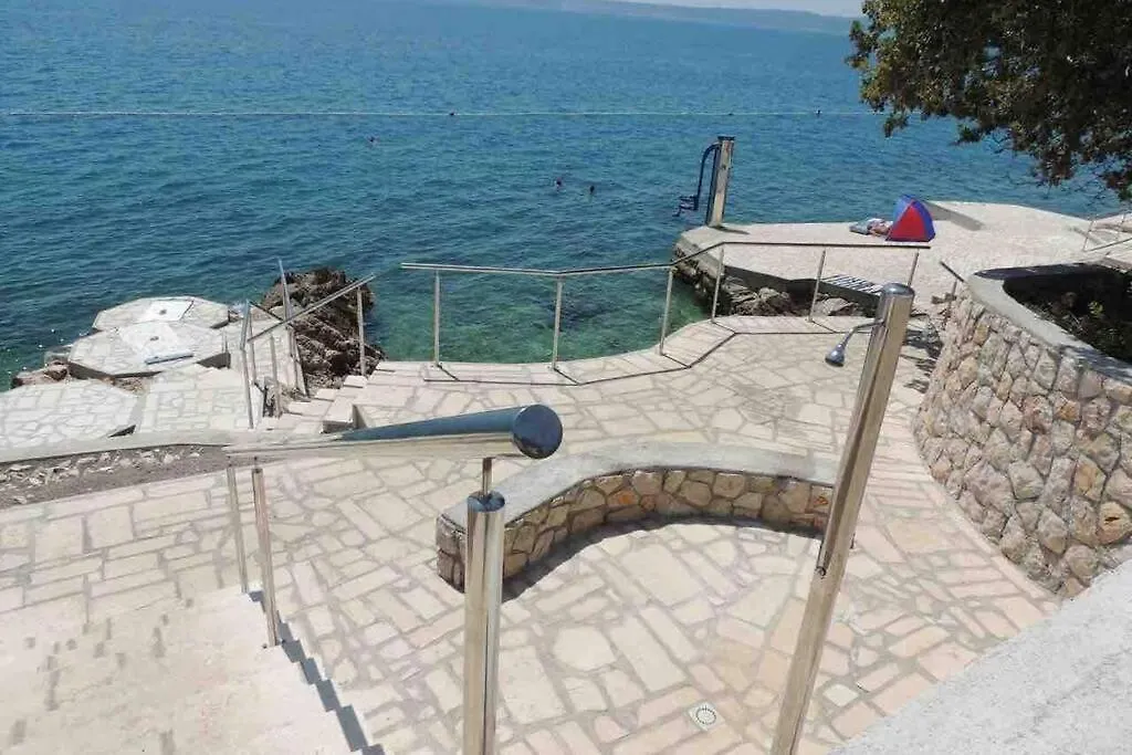 Apartment Villa Stanic With Pool Novi Vinodolski